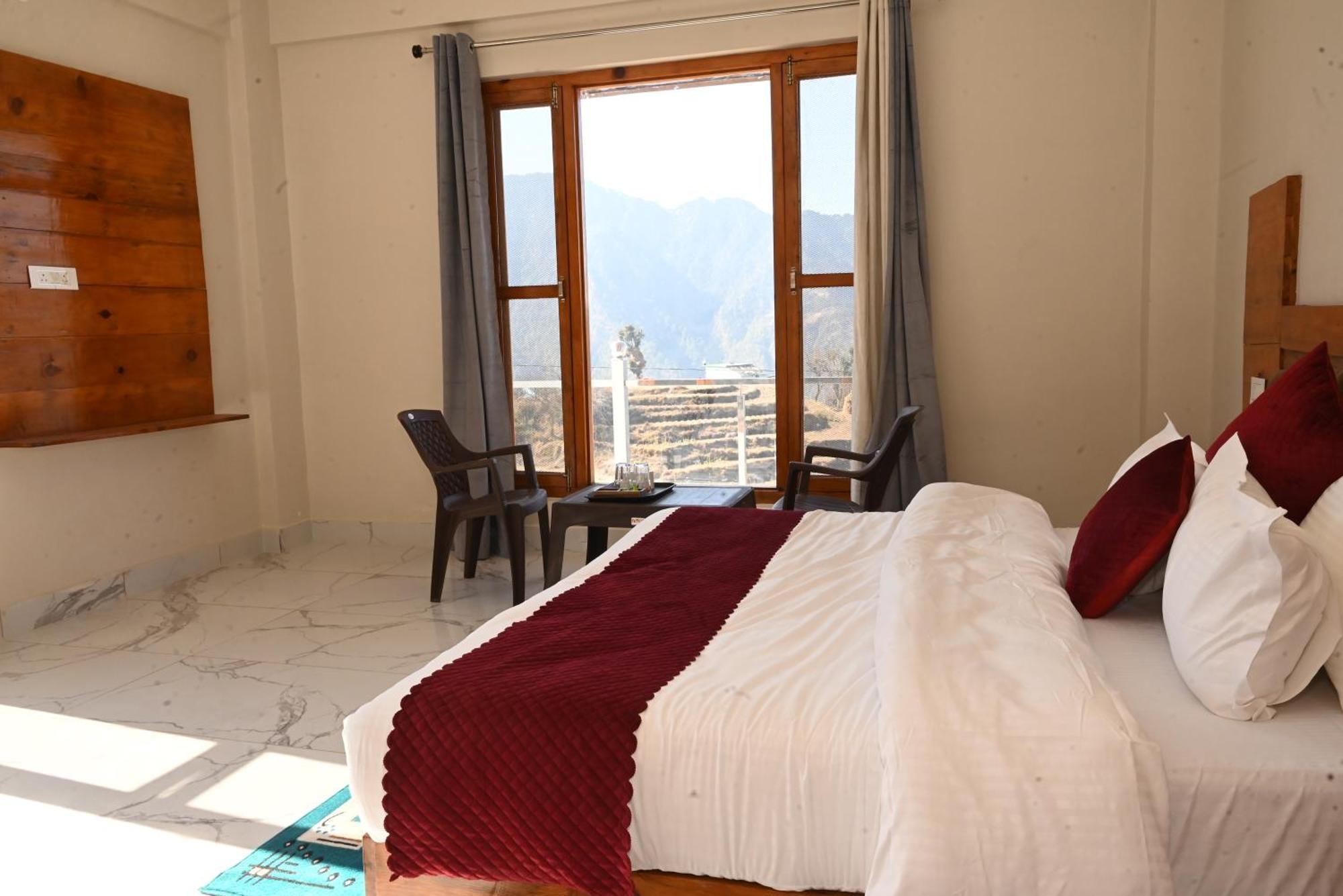 Himalayan Hill Top Resort Kanatal Luaran gambar